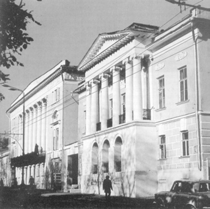 Д. Б. Жилярди. Дом Луниных на Никитском бульваре в Москве Д. Б. Жилярди. Дом Луниных на Никитском бульваре в Москве